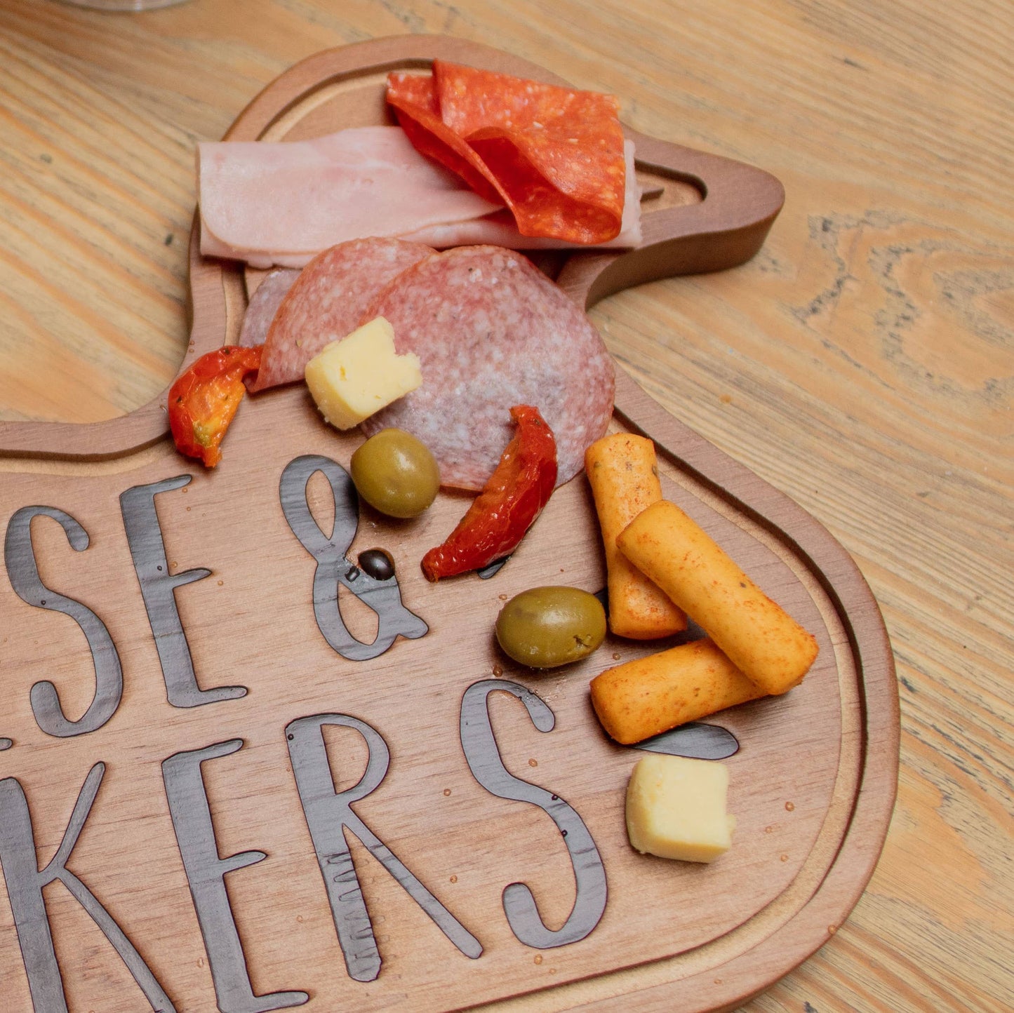 Wooden Charcuterie Board - Cheese & Quackers